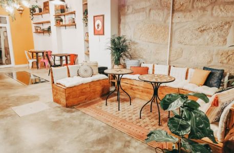 salon commun d'un coliving à porto.