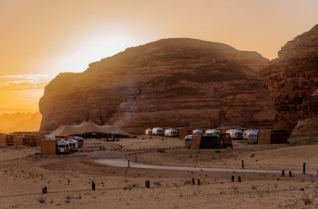 Caravan by Habitas AlUla, glamping immersif en Arabie Saoudite, au coeur du désert.
