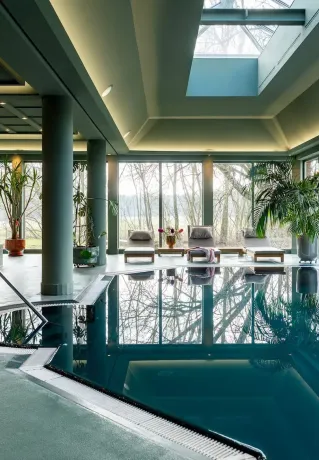 Le spa du St. Oberholz Retreat, proposant une retraite en nature au coeur du paysage enchanteur de la région des lacs de Müritz, à 1h30 de Berlin.