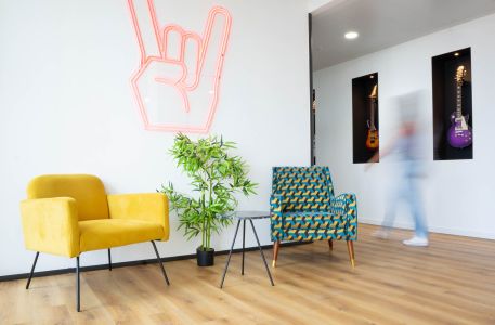 Image des espaces communs de l'espace coworking Sundesk Nice.