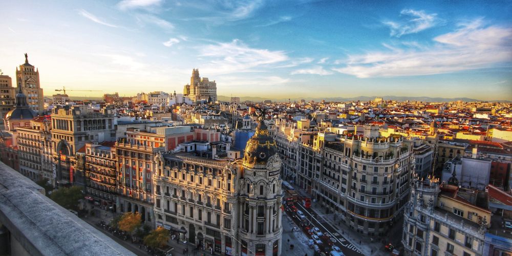 destination digital nomad 2024 : photo de l'Espagne qui arrive en première position.